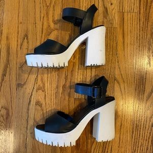 Forever 21 chunky white and black platform heels